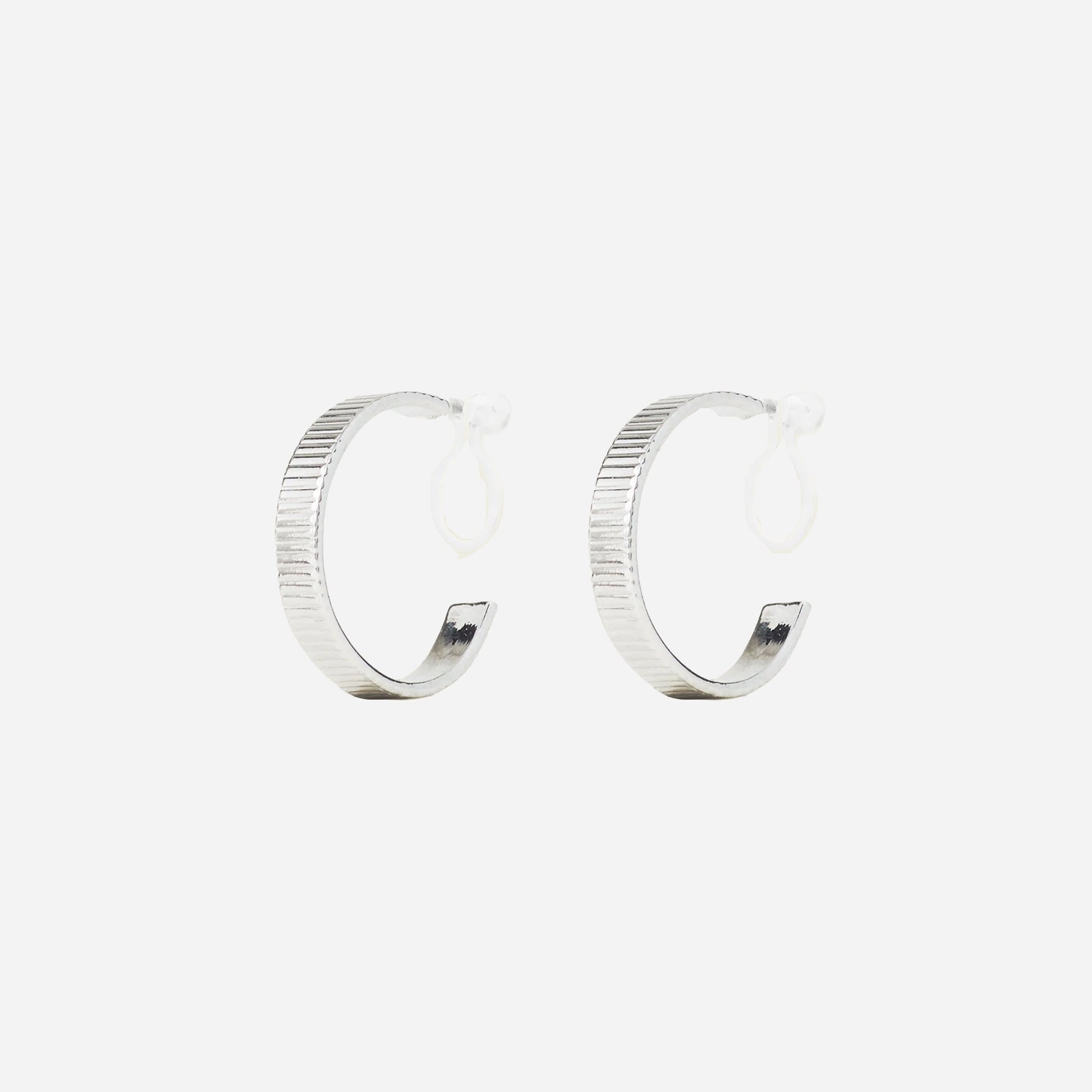 Goldhoop clip-on earrings by SOMIY – pain-free non-pierced jewelry for everyday wear