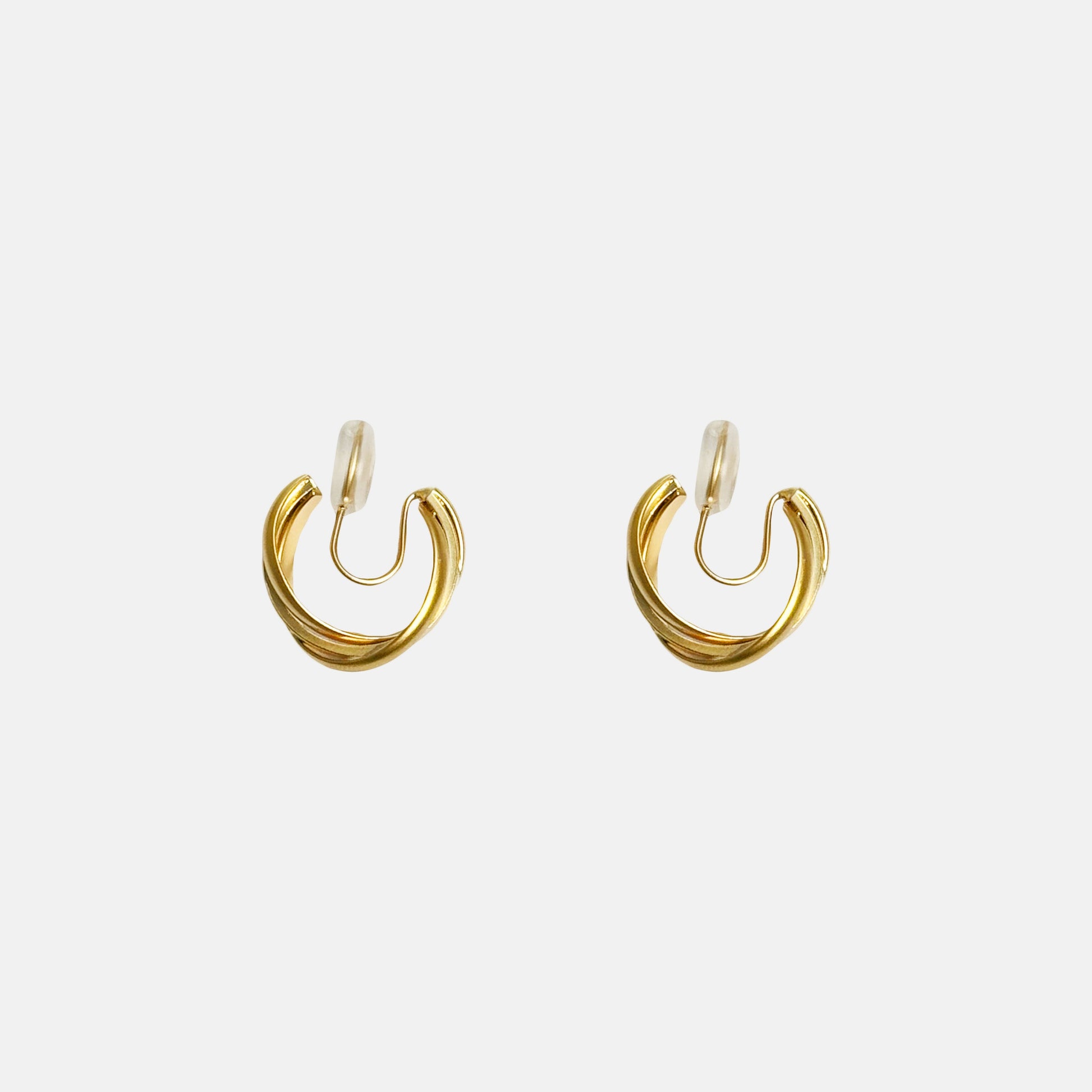 clip-on earrings by SOMIY – pain-free non-pierced jewelry for everyday wear