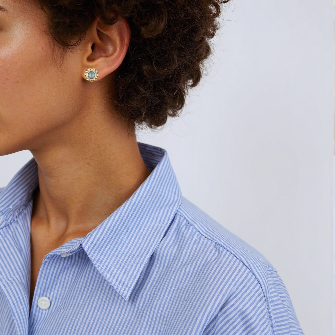 Gold Pearl Resinstud clip-on earrings by SOMIY – pain-free non-pierced jewelry for everyday wear