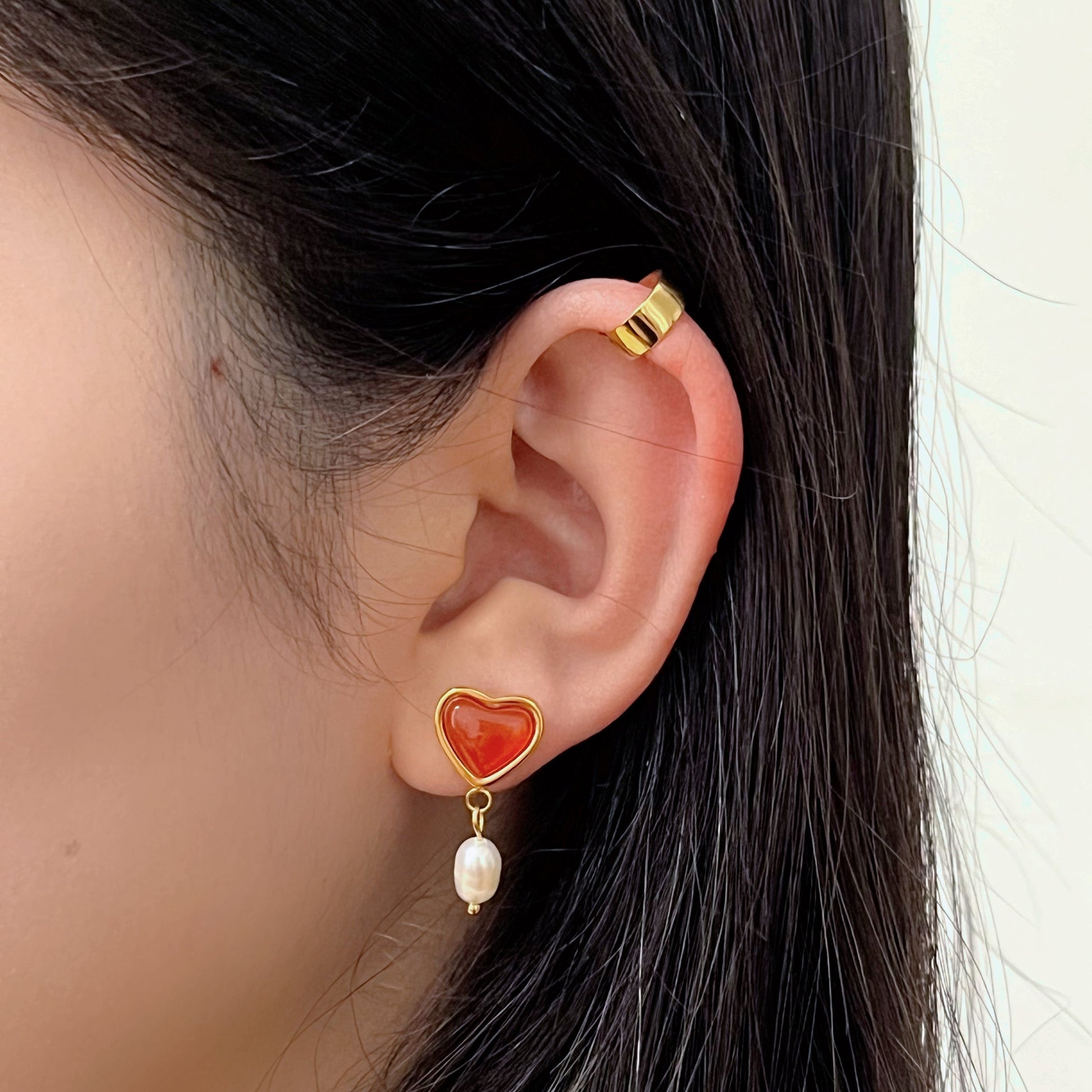 Goldclip-on earrings by SOMIY – pain-free non-pierced jewelry for everyday wear