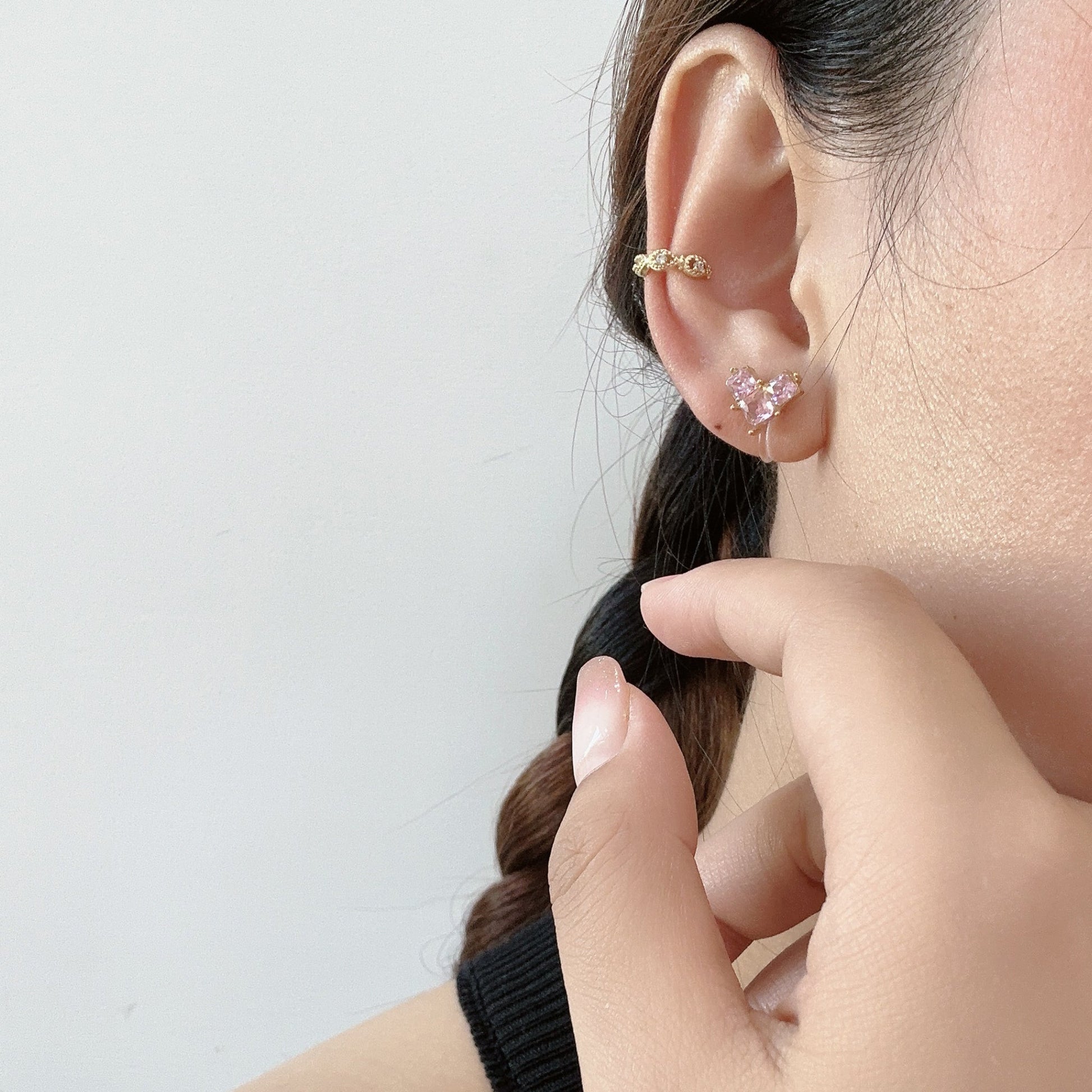 Goldstud clip-on earrings by SOMIY – pain-free non-pierced jewelry for everyday wear