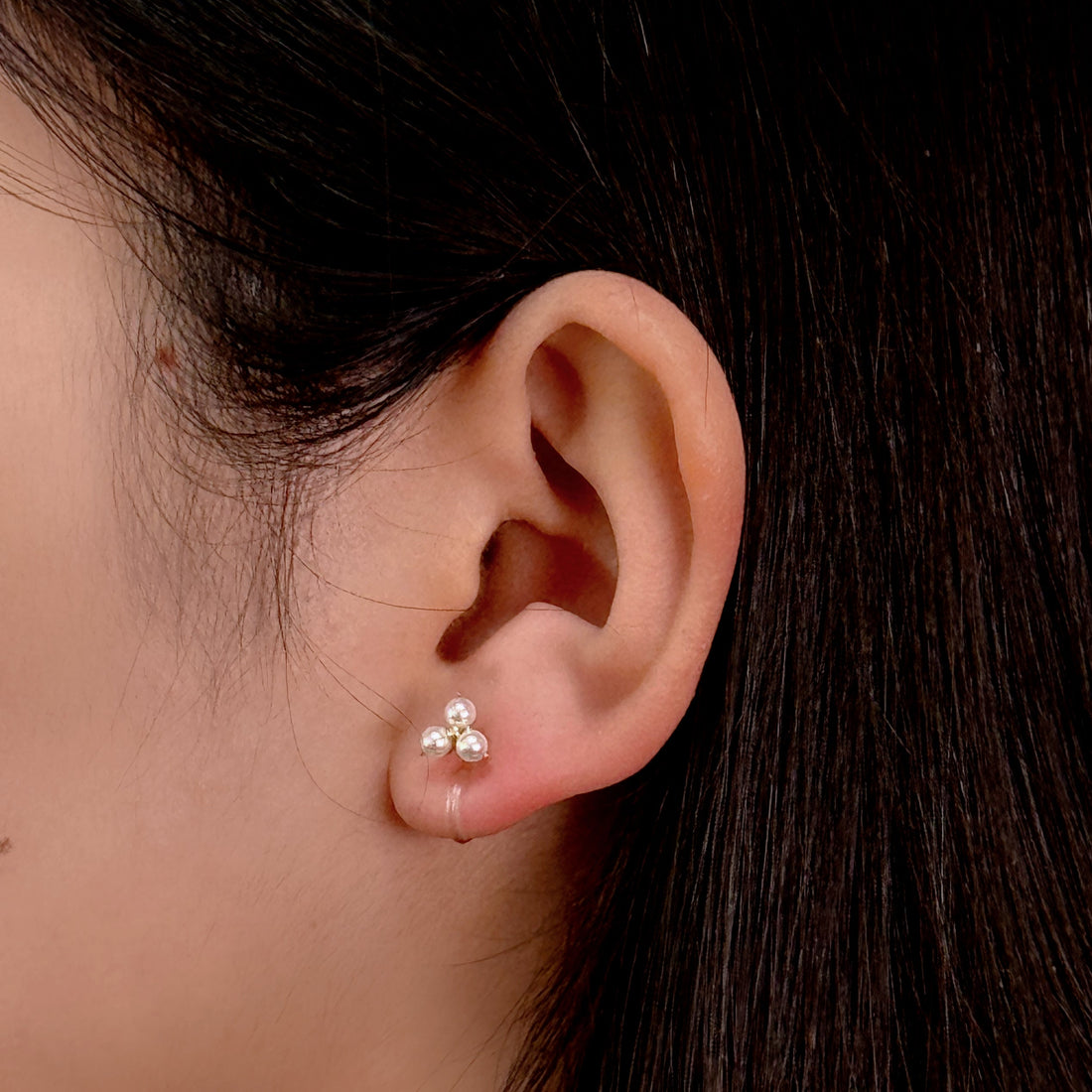 Gold Pearl Resin Crystalstud clip-on earrings by SOMIY – pain-free non-pierced jewelry for everyday wear