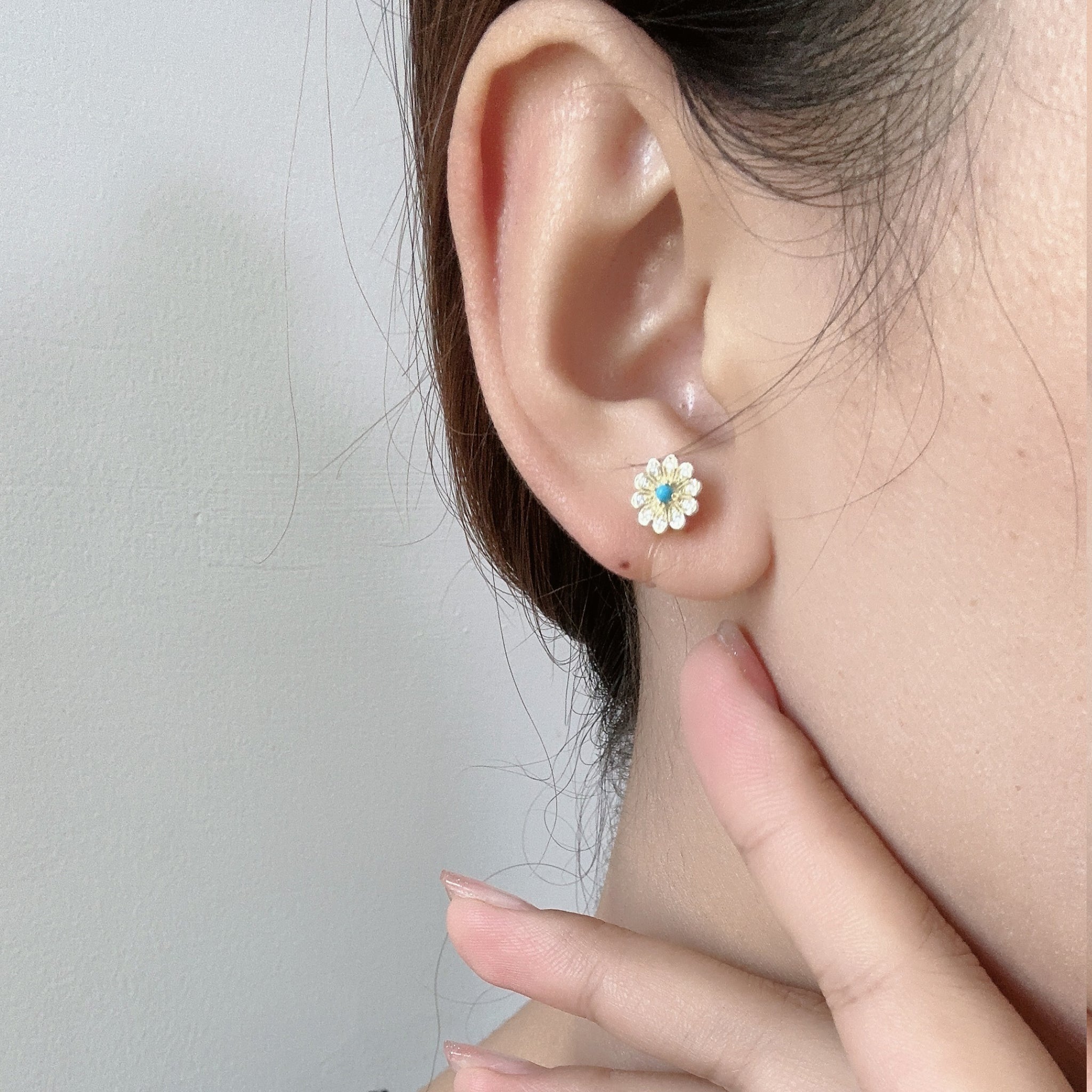 stud clip-on earrings by SOMIY – pain-free non-pierced jewelry for everyday wear