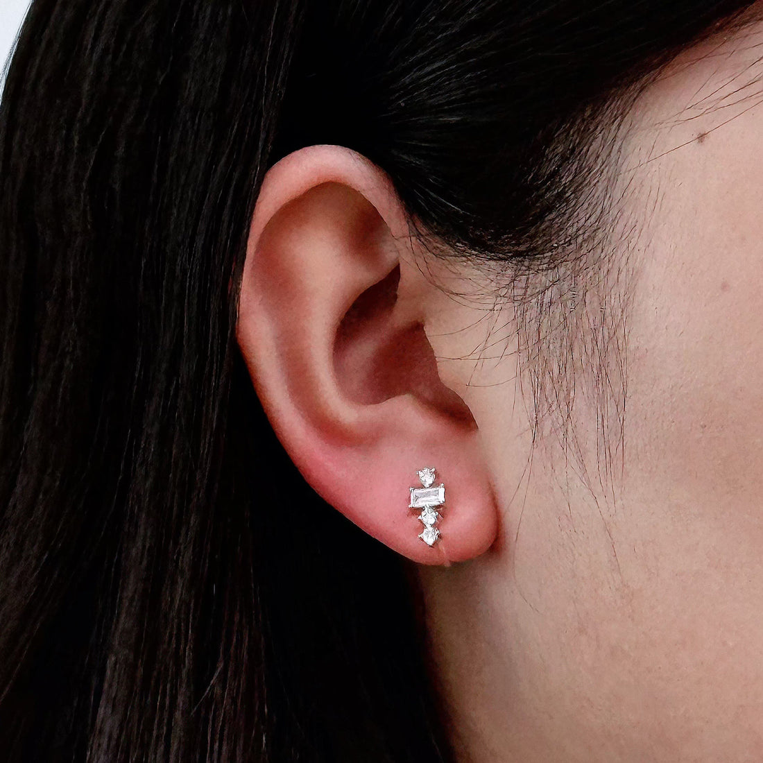 Gold Pearl Resinstud clip-on earrings by SOMIY – pain-free non-pierced jewelry for everyday wear