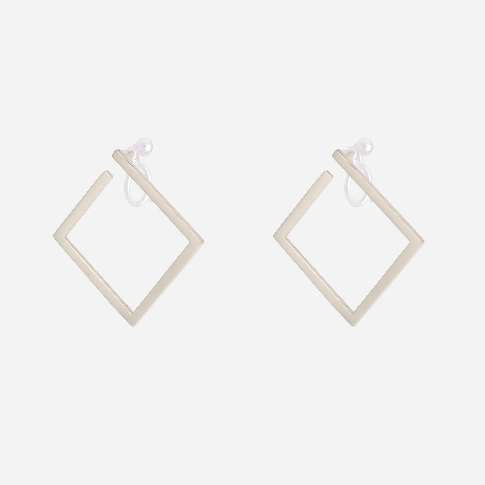 Goldstud clip-on earrings by SOMIY – pain-free non-pierced jewelry for everyday wear