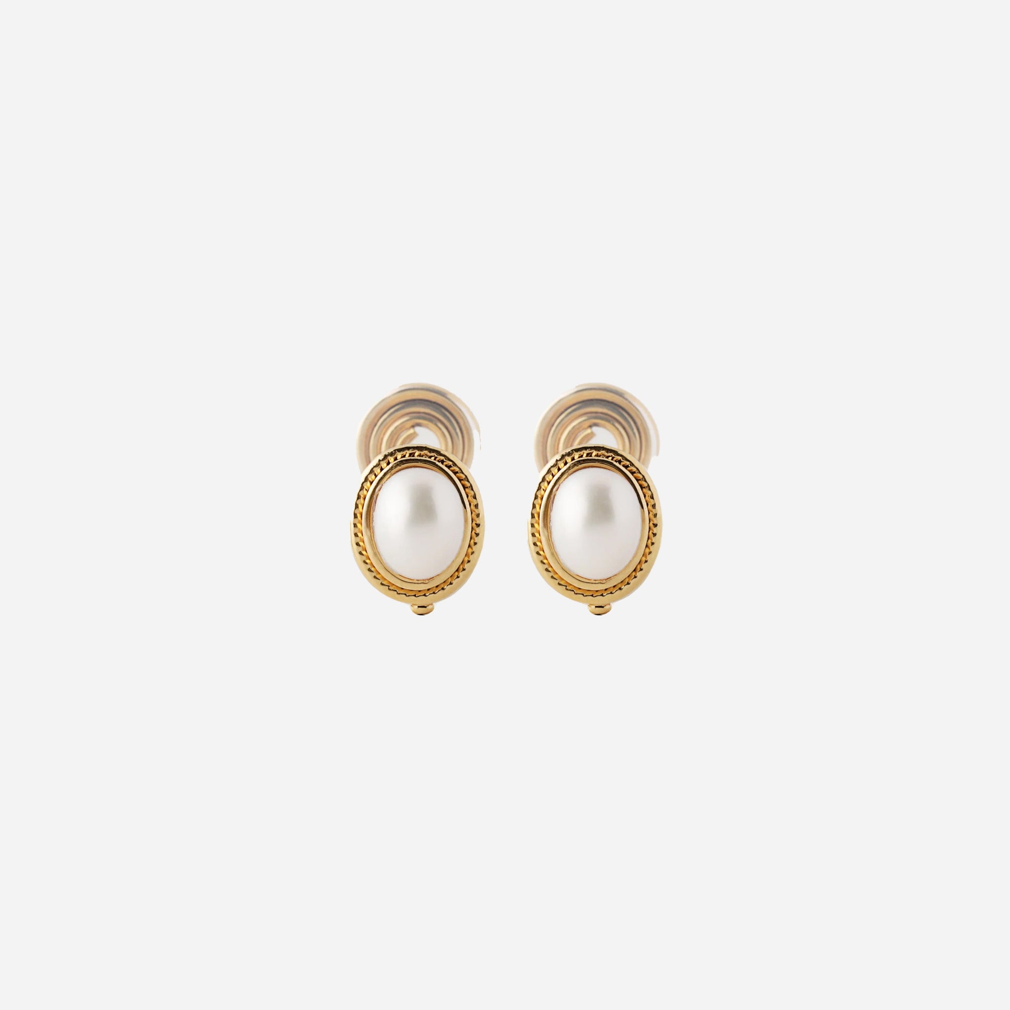 Gold Pearlstud clip-on earrings by SOMIY – pain-free non-pierced jewelry for everyday wear