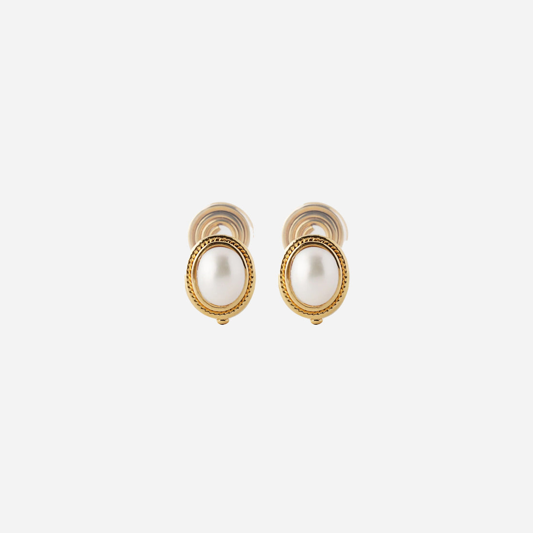 Gold Pearlstud clip-on earrings by SOMIY – pain-free non-pierced jewelry for everyday wear