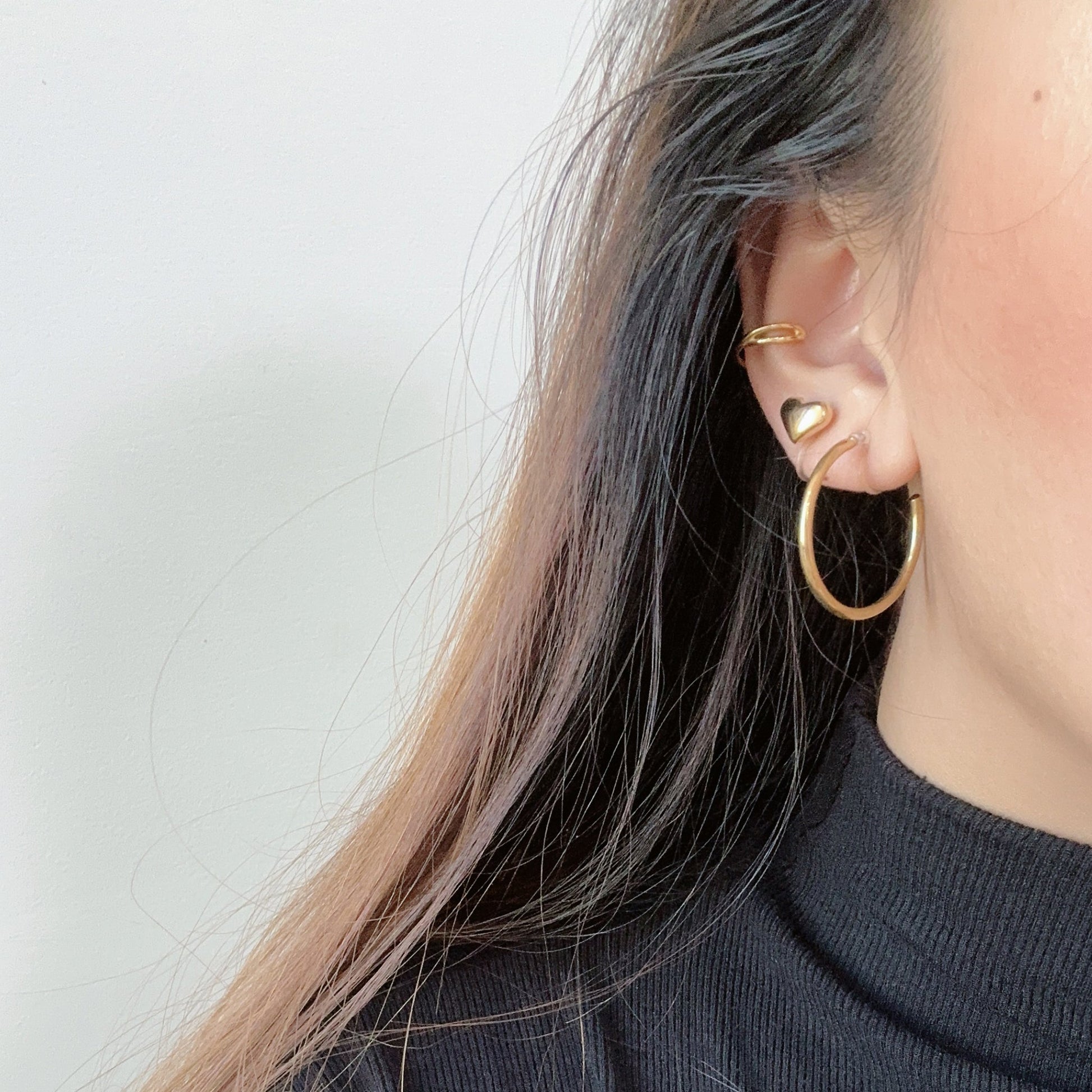 ear cuff by SOMIY – modern non-pierced jewelry for all-day comfort