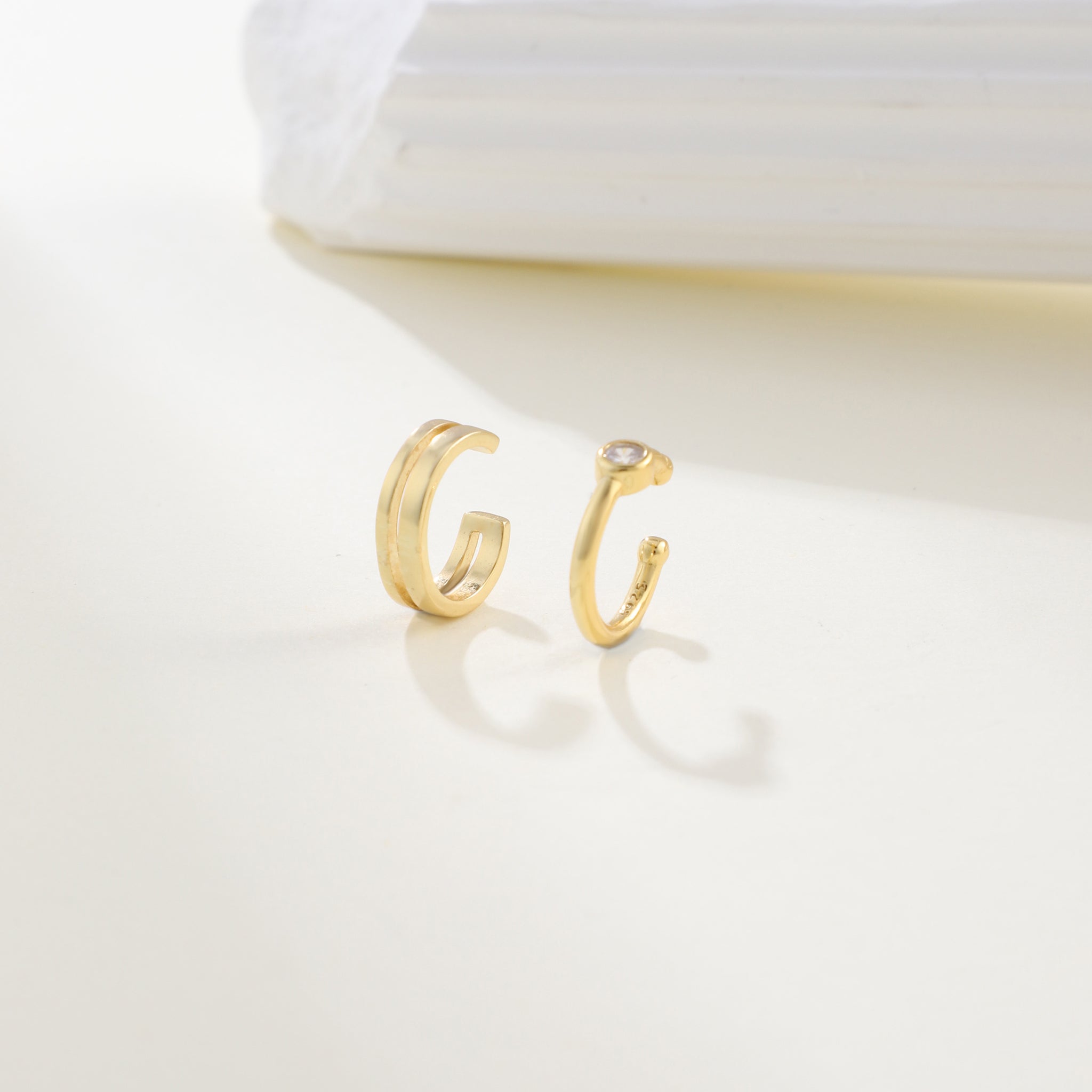 ear cuff by SOMIY – modern non-pierced jewelry for all-day comfort