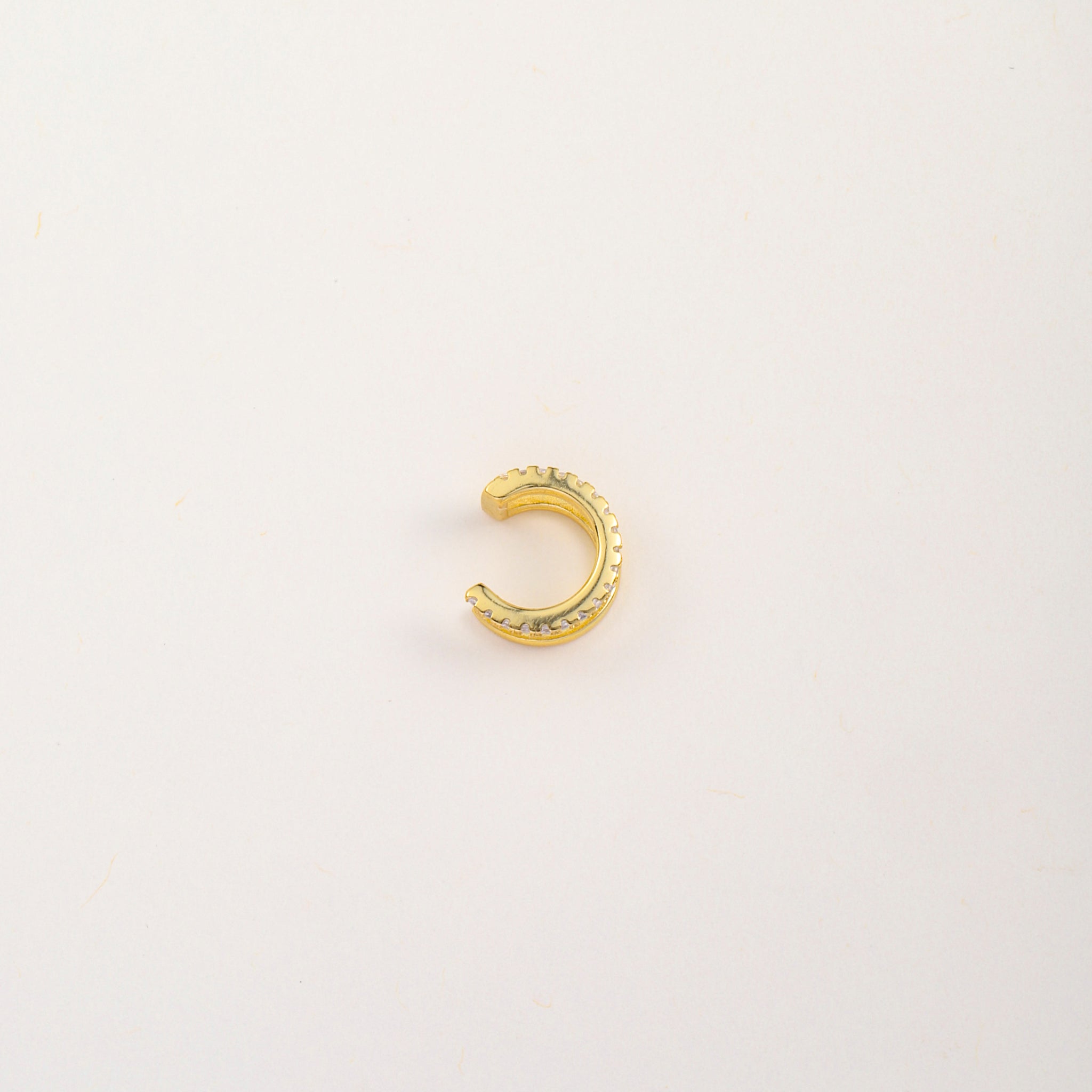 ear cuff by SOMIY – modern non-pierced jewelry for all-day comfort