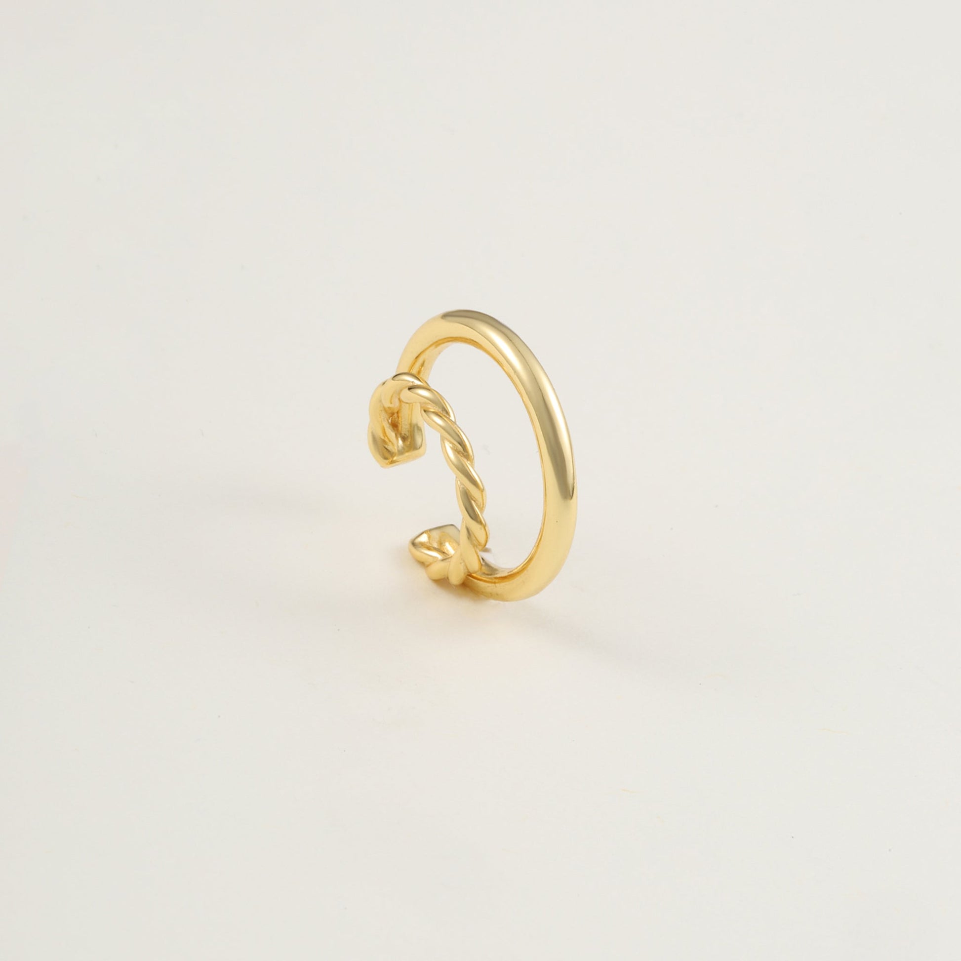 ear cuff by SOMIY – modern non-pierced jewelry for all-day comfort