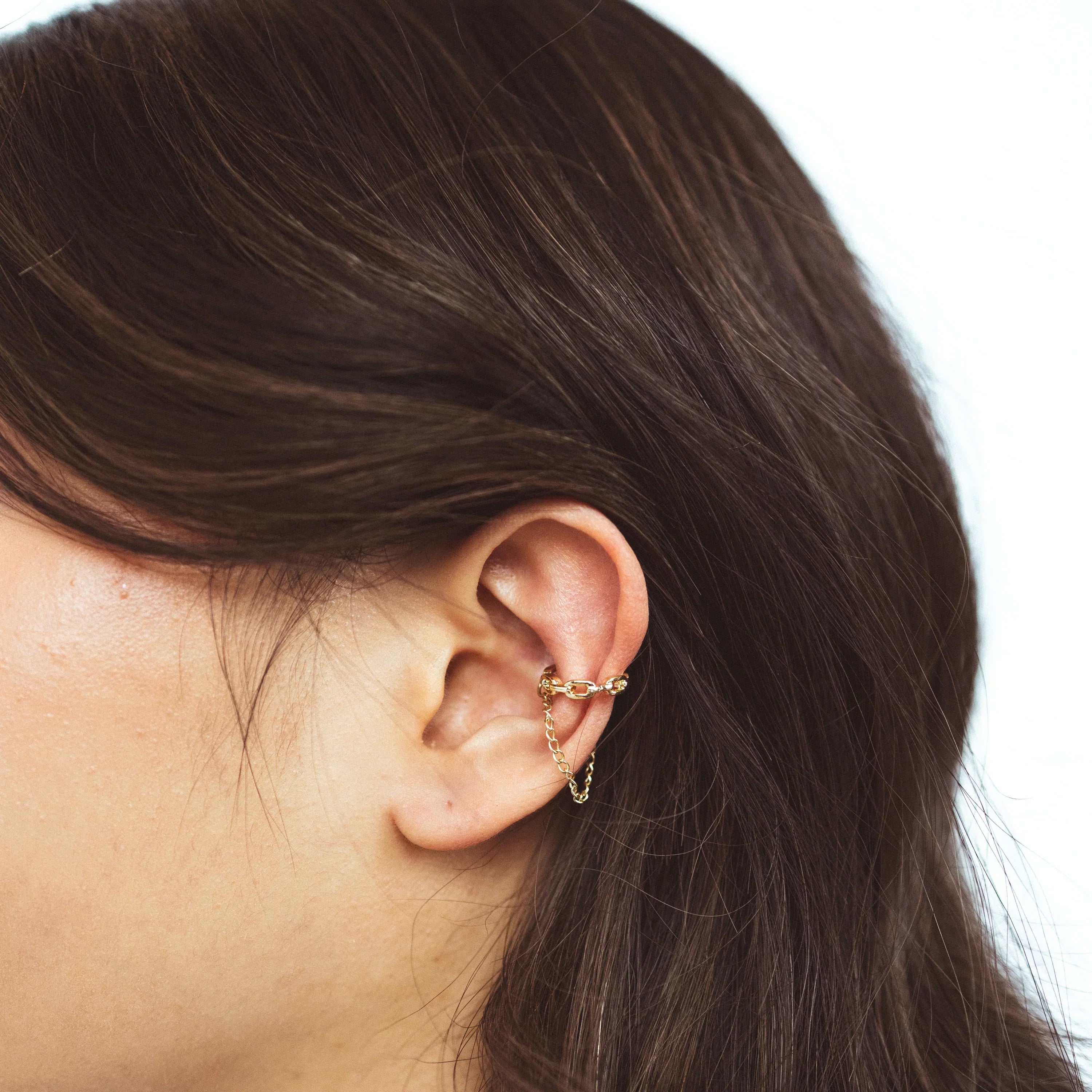 ear cuff by SOMIY – modern non-pierced jewelry for all-day comfort