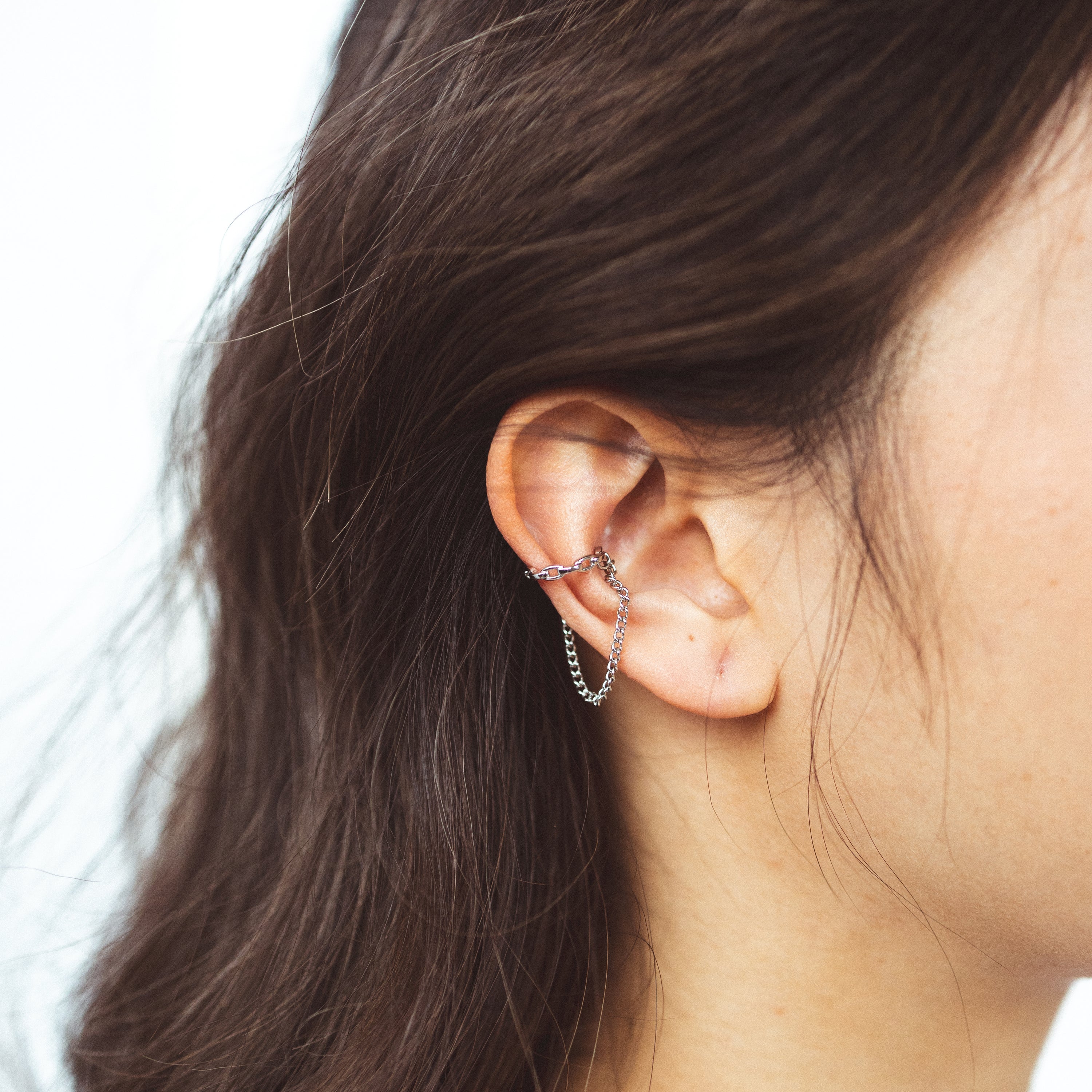 ear cuff by SOMIY – modern non-pierced jewelry for all-day comfort