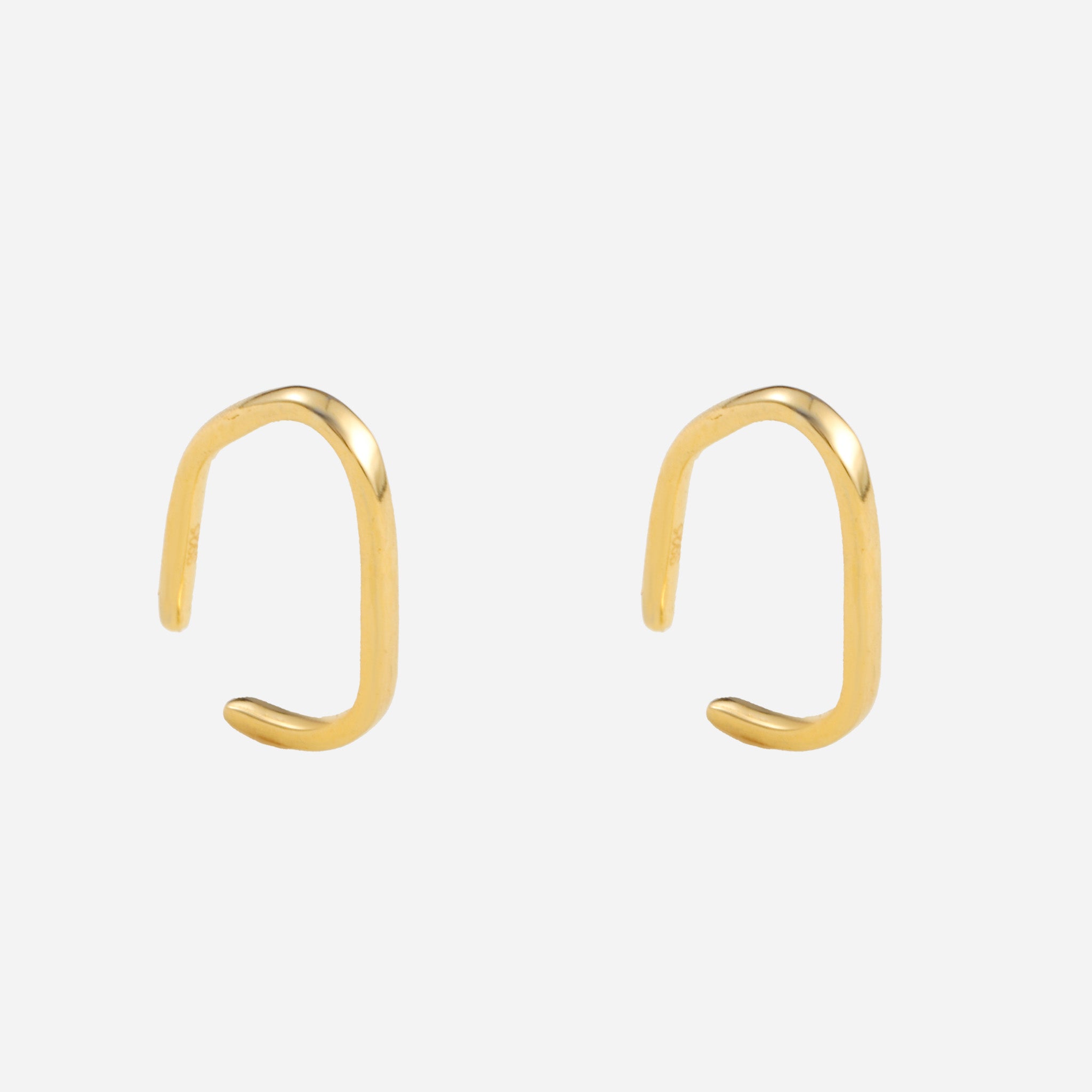 Gold Silverear cuff by SOMIY – modern non-pierced jewelry for all-day comfort