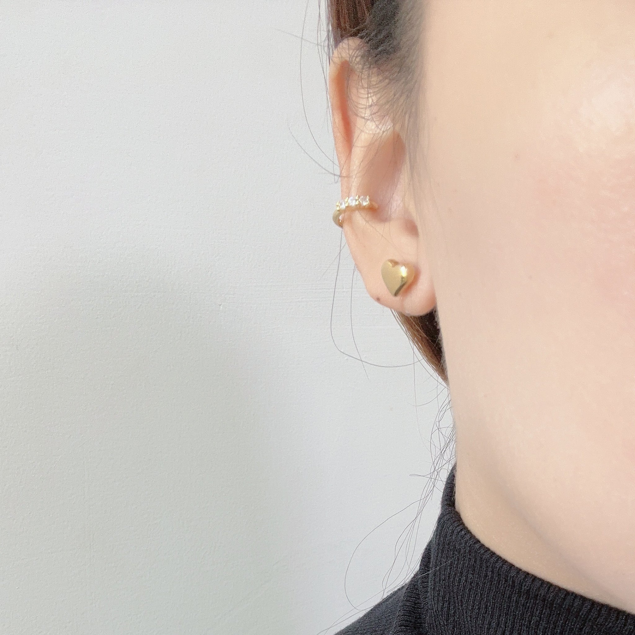 ear cuff by SOMIY – modern non-pierced jewelry for all-day comfort