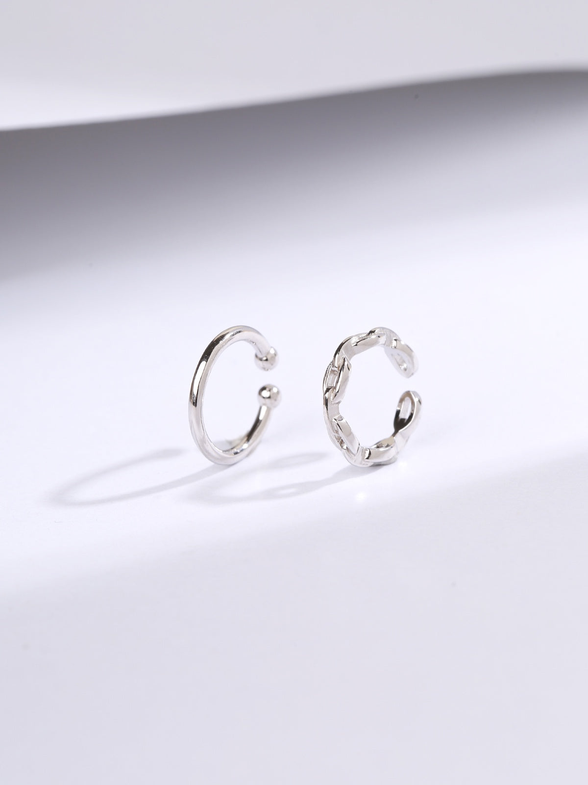 ear cuff by SOMIY – modern non-pierced jewelry for all-day comfort