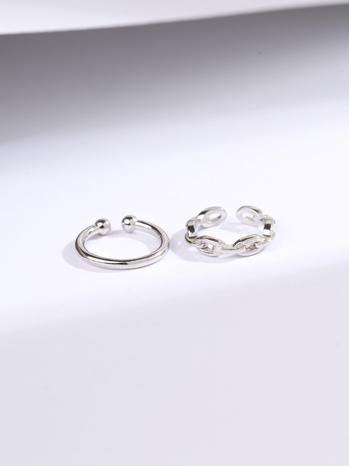 ear cuff by SOMIY – modern non-pierced jewelry for all-day comfort