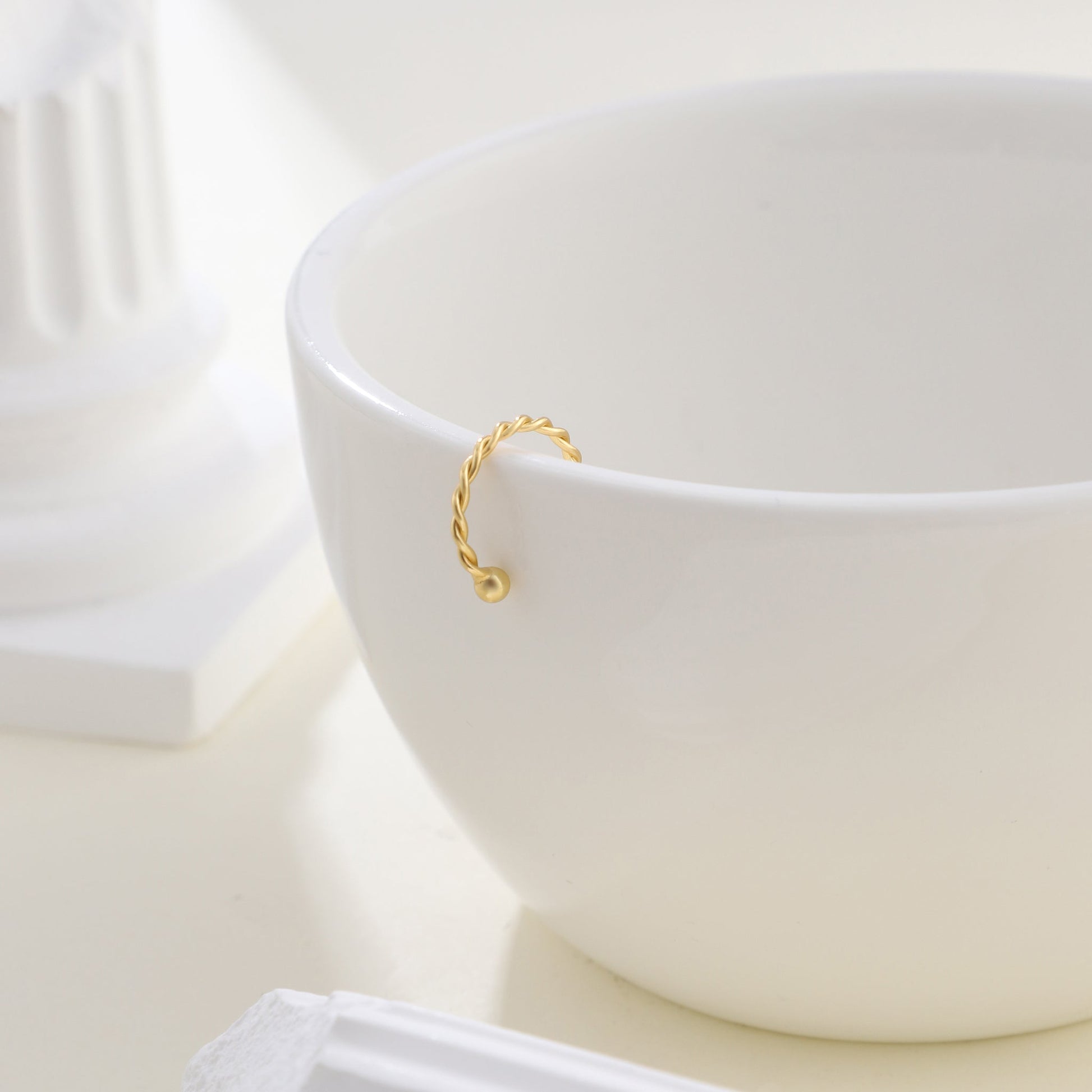 ear cuff by SOMIY – modern non-pierced jewelry for all-day comfort