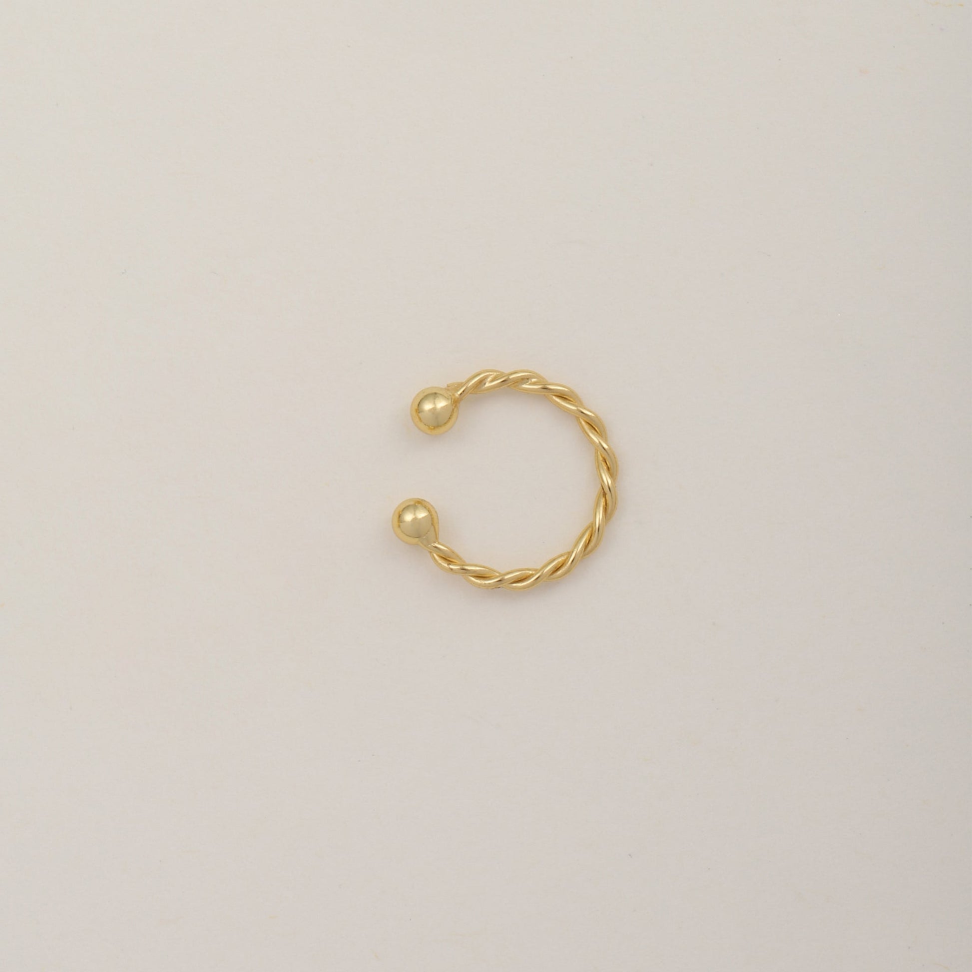 ear cuff by SOMIY – modern non-pierced jewelry for all-day comfort