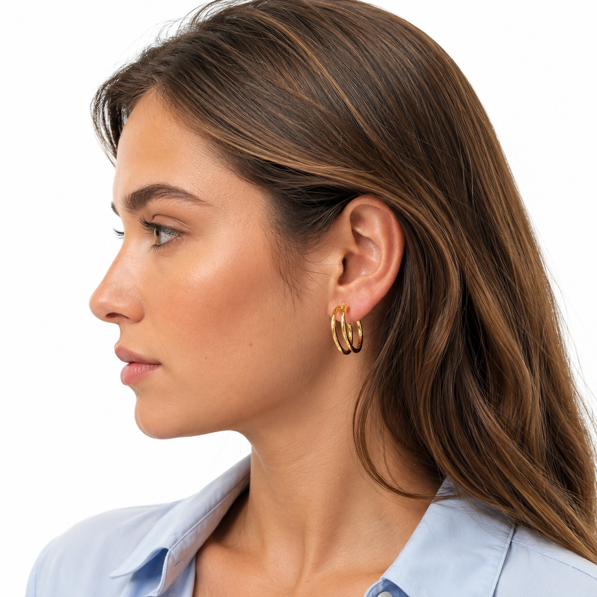 Model wearing SOMIY Parallel Double Clip-On Hoop Earrings in gold