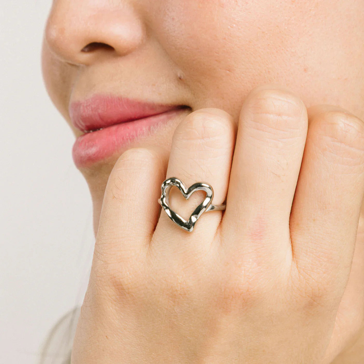 adjustable ring by SOMIY – elegant minimalist jewelry for everyday wear