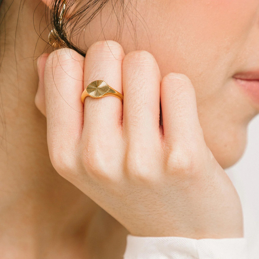 Goldadjustable ring by SOMIY – elegant minimalist jewelry for everyday wear