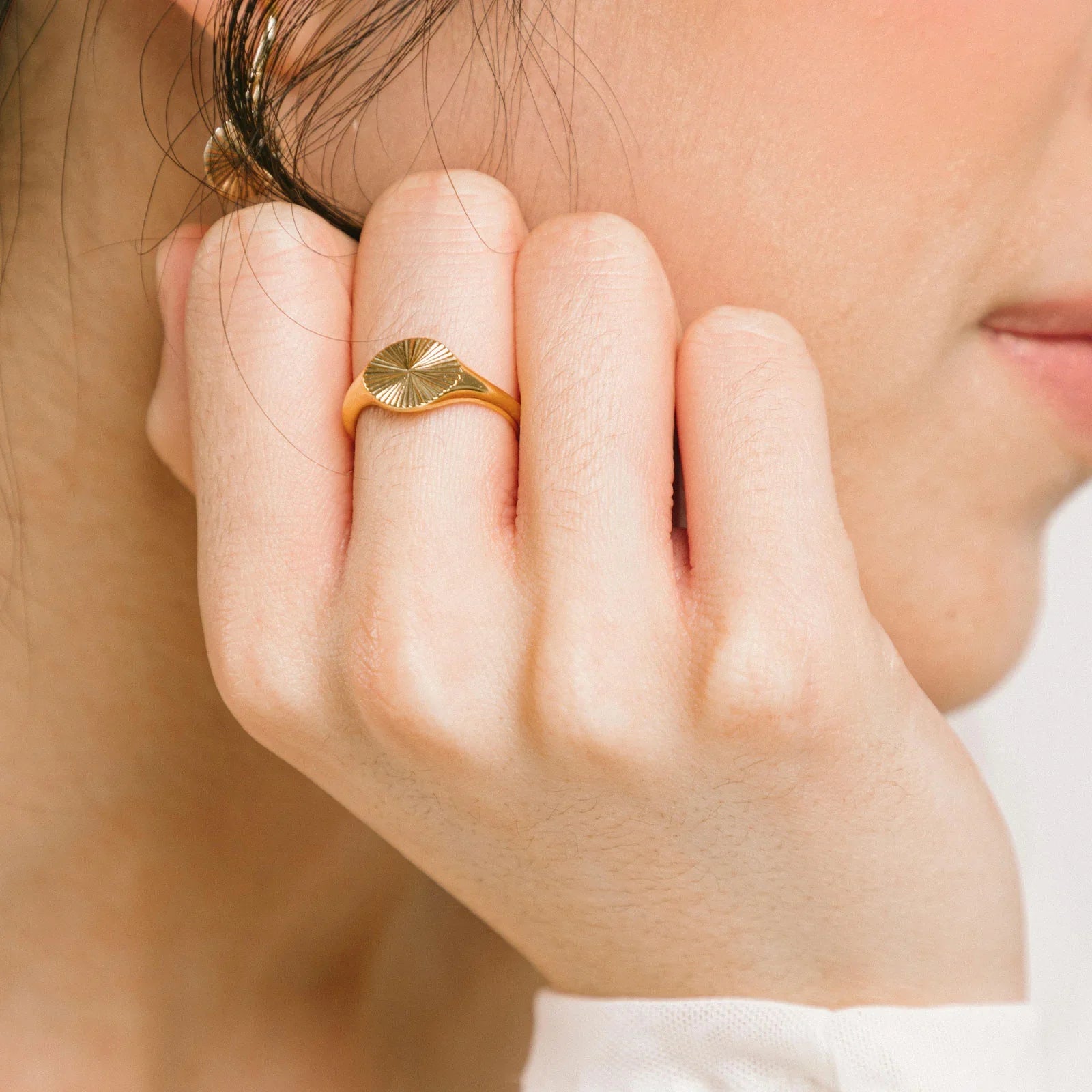 adjustable ring by SOMIY – elegant minimalist jewelry for everyday wear