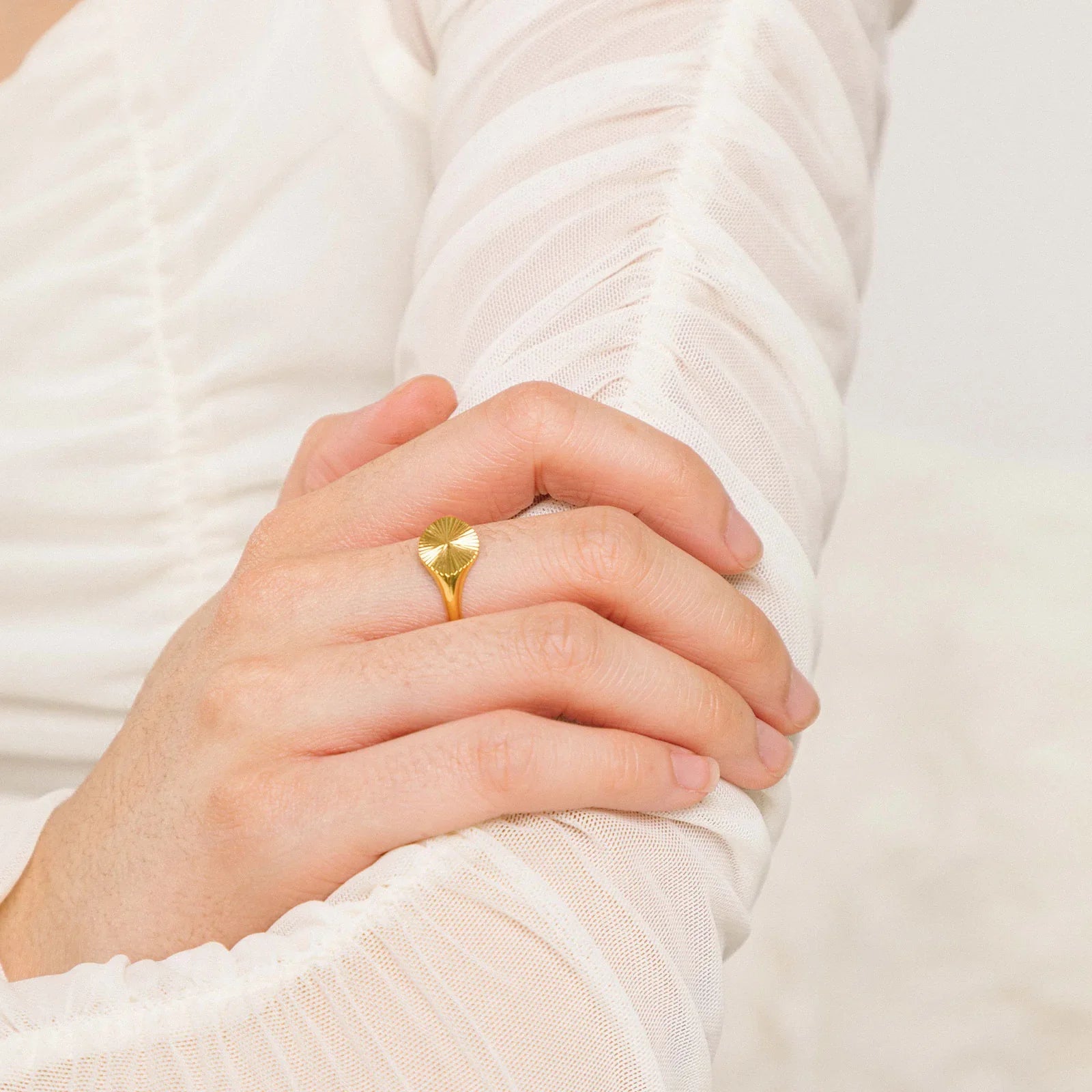 adjustable ring by SOMIY – elegant minimalist jewelry for everyday wear