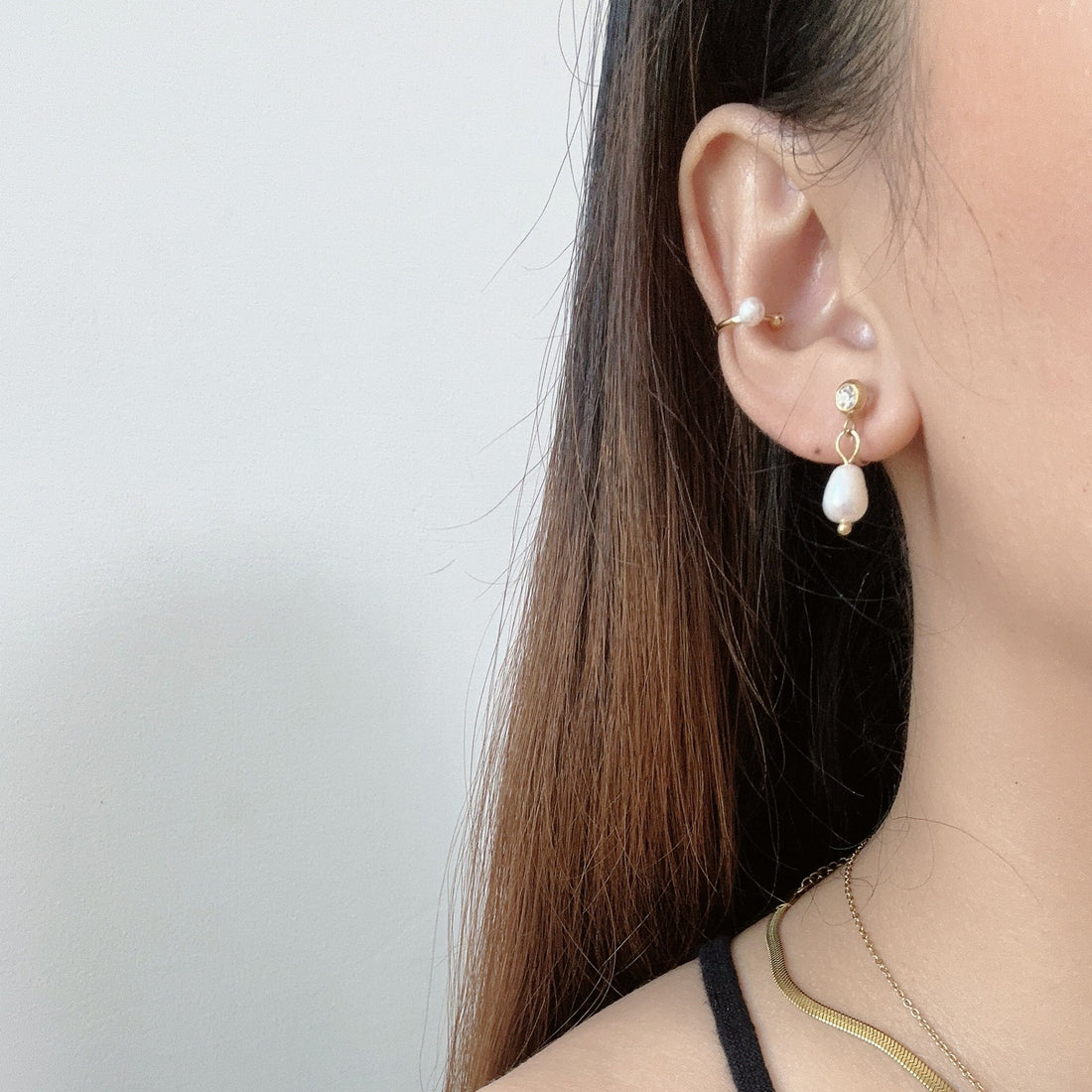 Gold Pearl Resinstud clip-on earrings by SOMIY – pain-free non-pierced jewelry for everyday wear