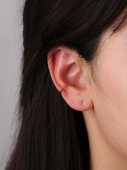 Twist Ear Cuff – Gold